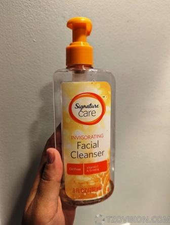 
                            Умывалка Signature Care Invigorating Facial Cleanser
                         - отзывы