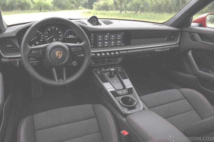 
                            Porsche 911 Carrera GTS: революция в движении
                         - отзывы